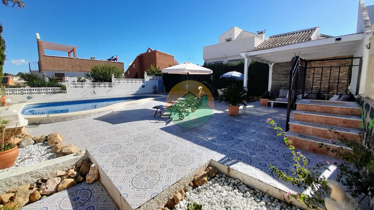 2 Bedroom Detached For Sale