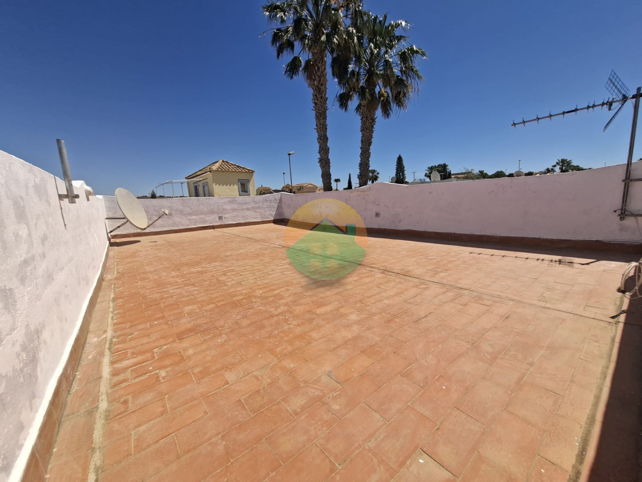 2 Bedroom Detached For sale