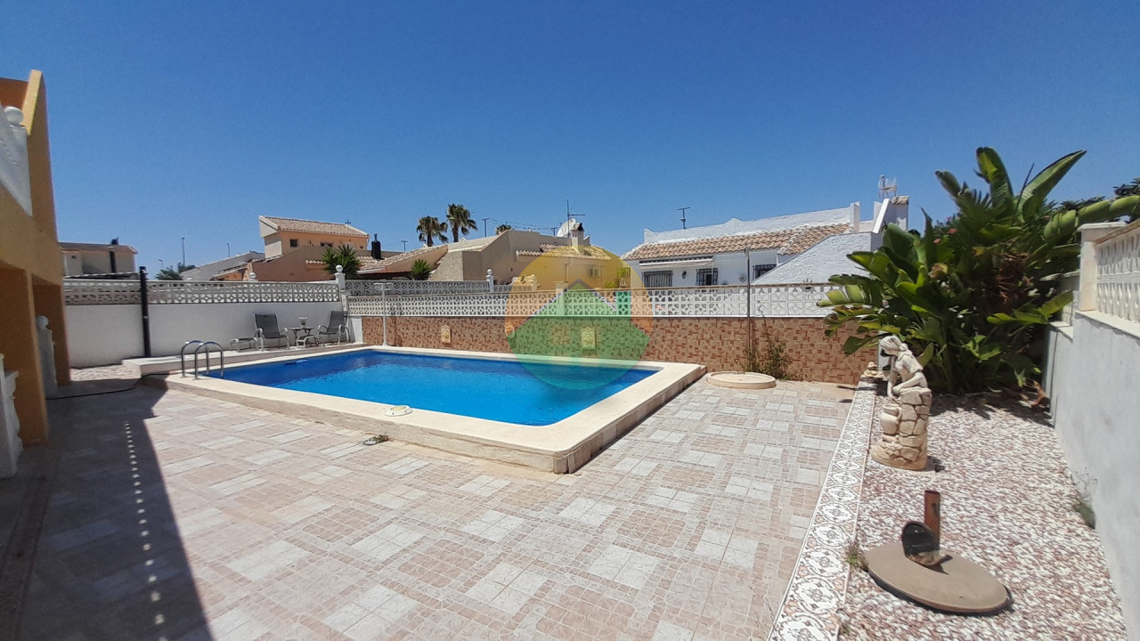 3 Bedroom Detached For Sale