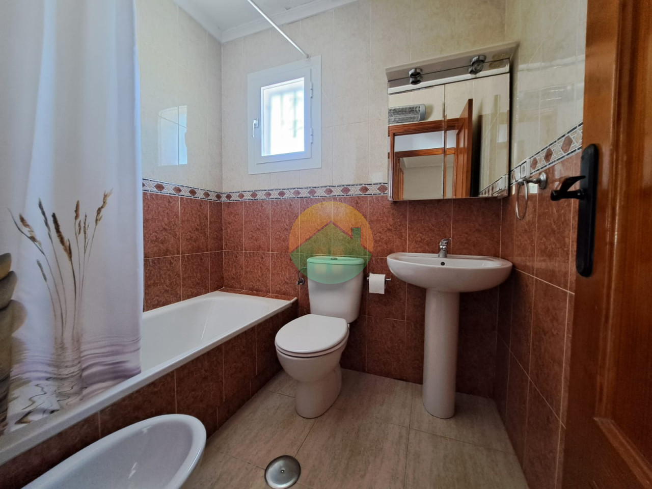 3 Bedroom Detached For Sale