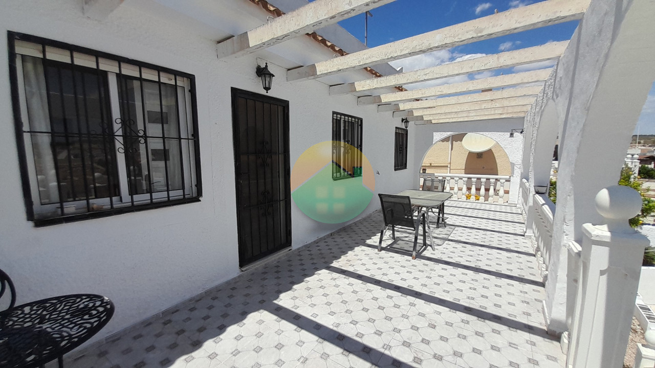 2 Bedroom Detached For Sale