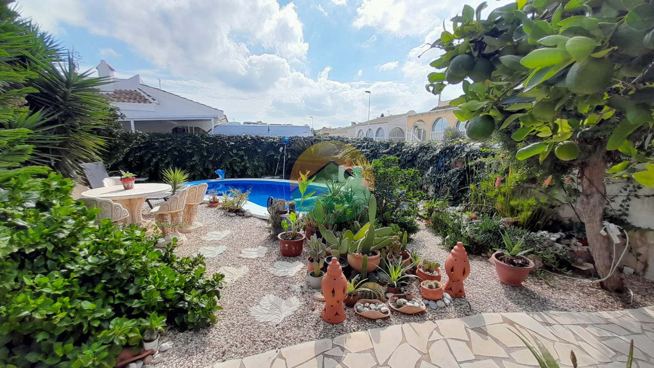 2 Bedroom Detached For Sale