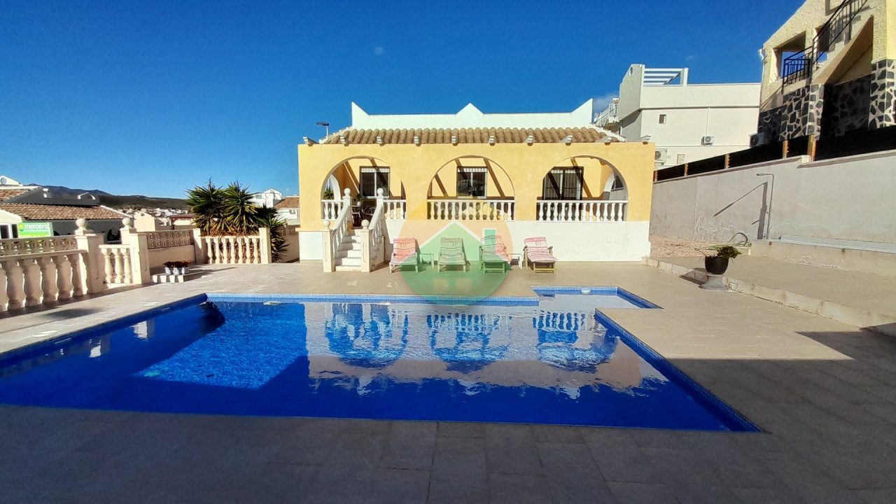 2 Bedroom Detached For Sale