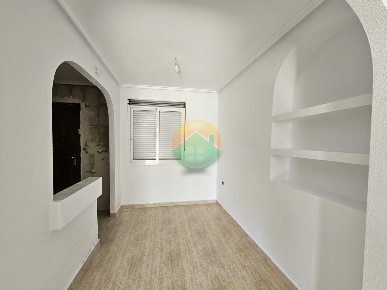 2 Bedroom Detached For Sale