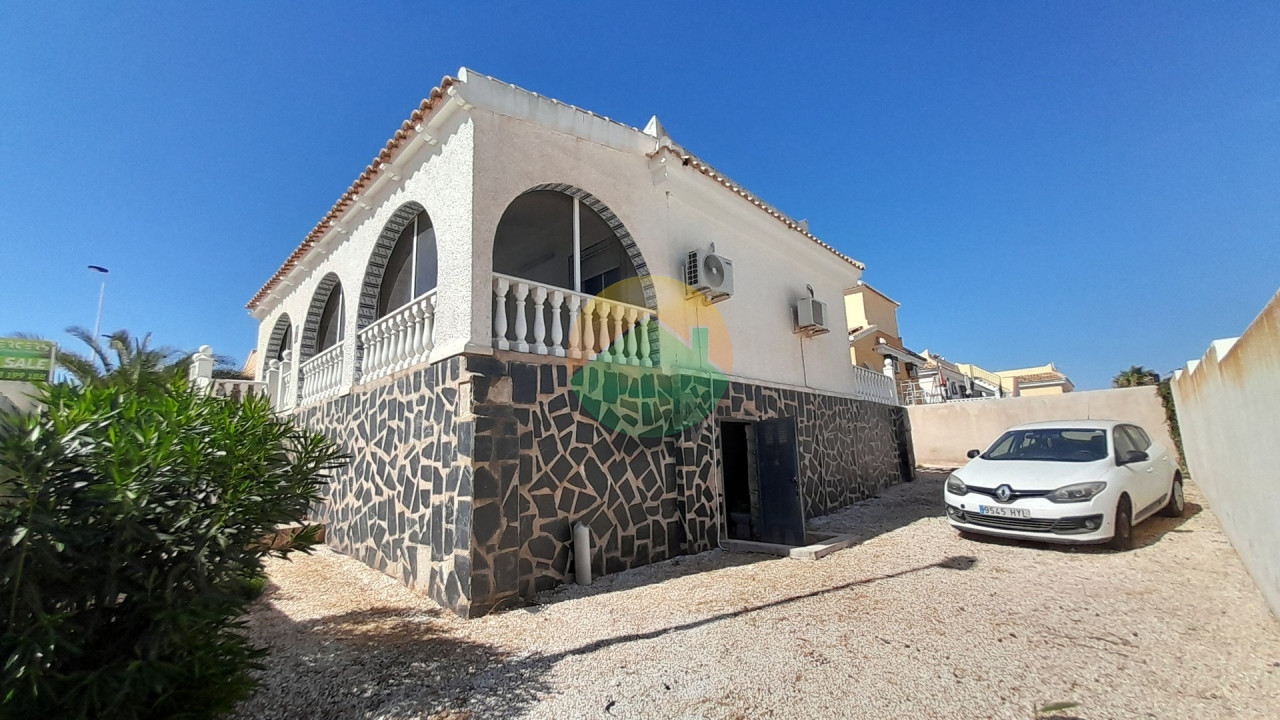 2 Bedroom Detached For Sale