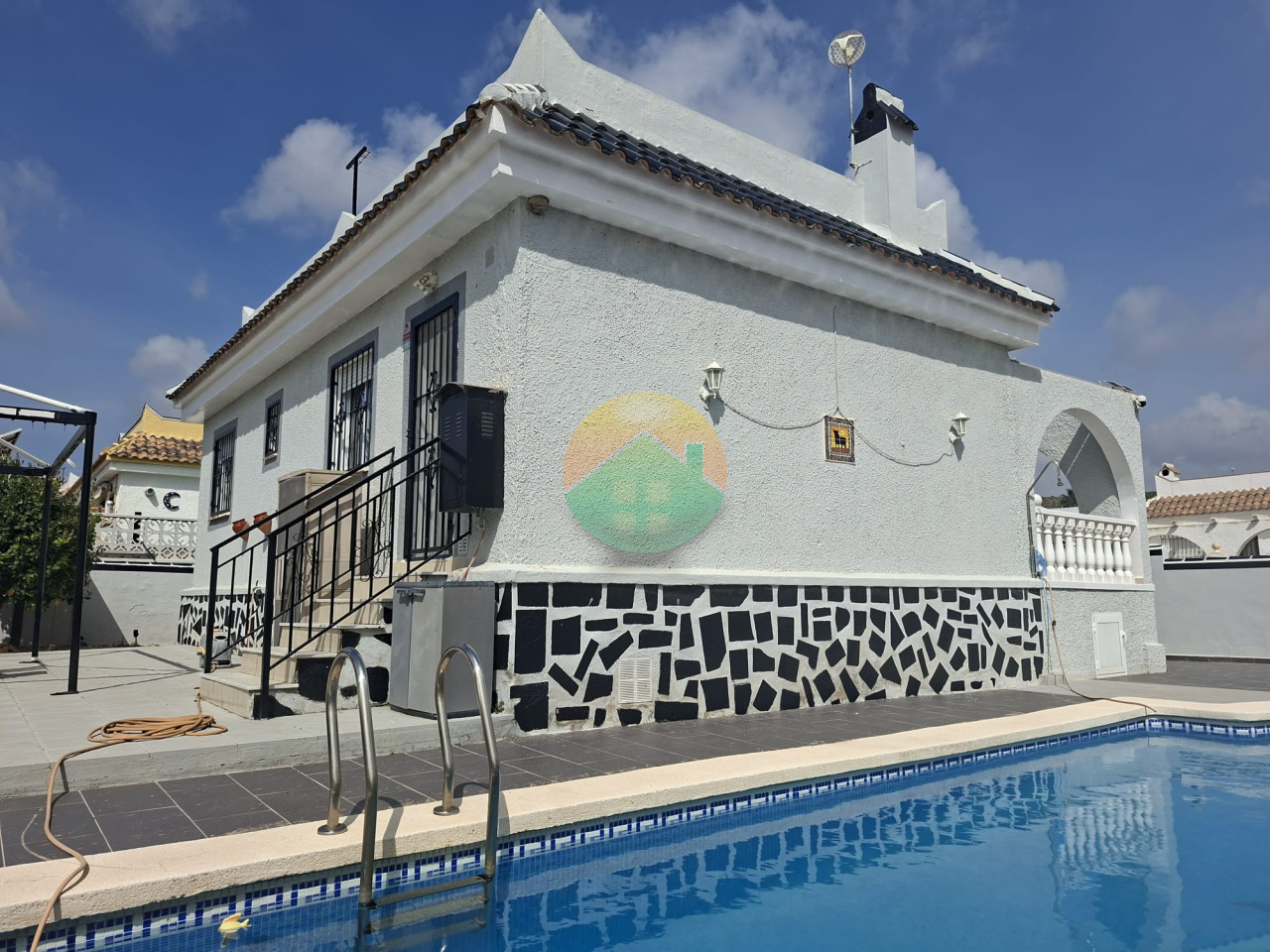 2 Bedroom Detached For Sale