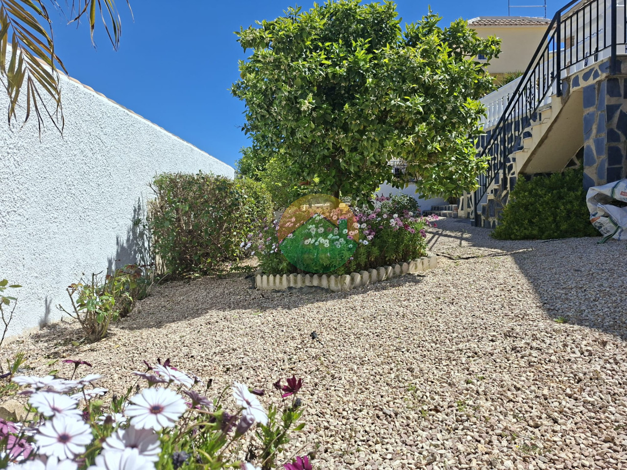 2 Bedroom Detached For Sale