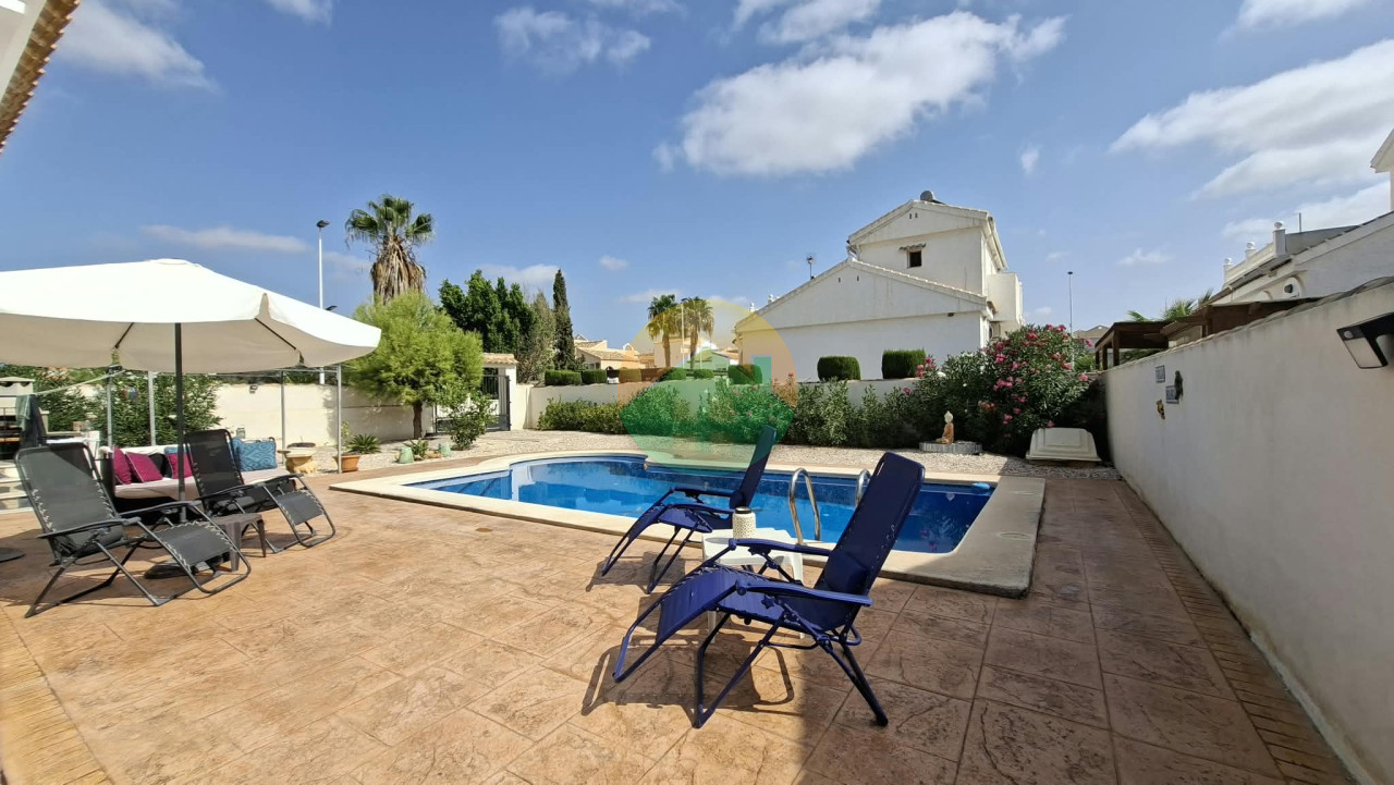 2 Bedroom Detached For sale