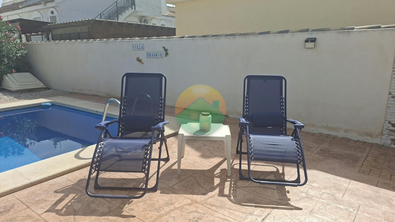 2 Bedroom Detached For sale
