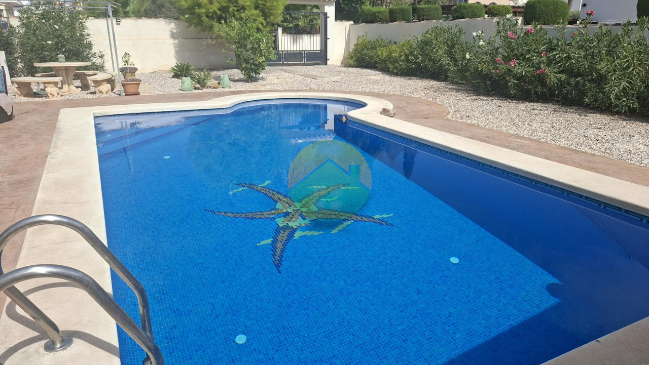 2 Bedroom Detached For sale