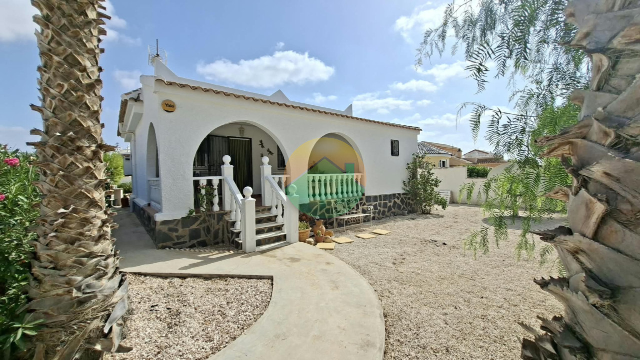 2 Bedroom Detached For sale