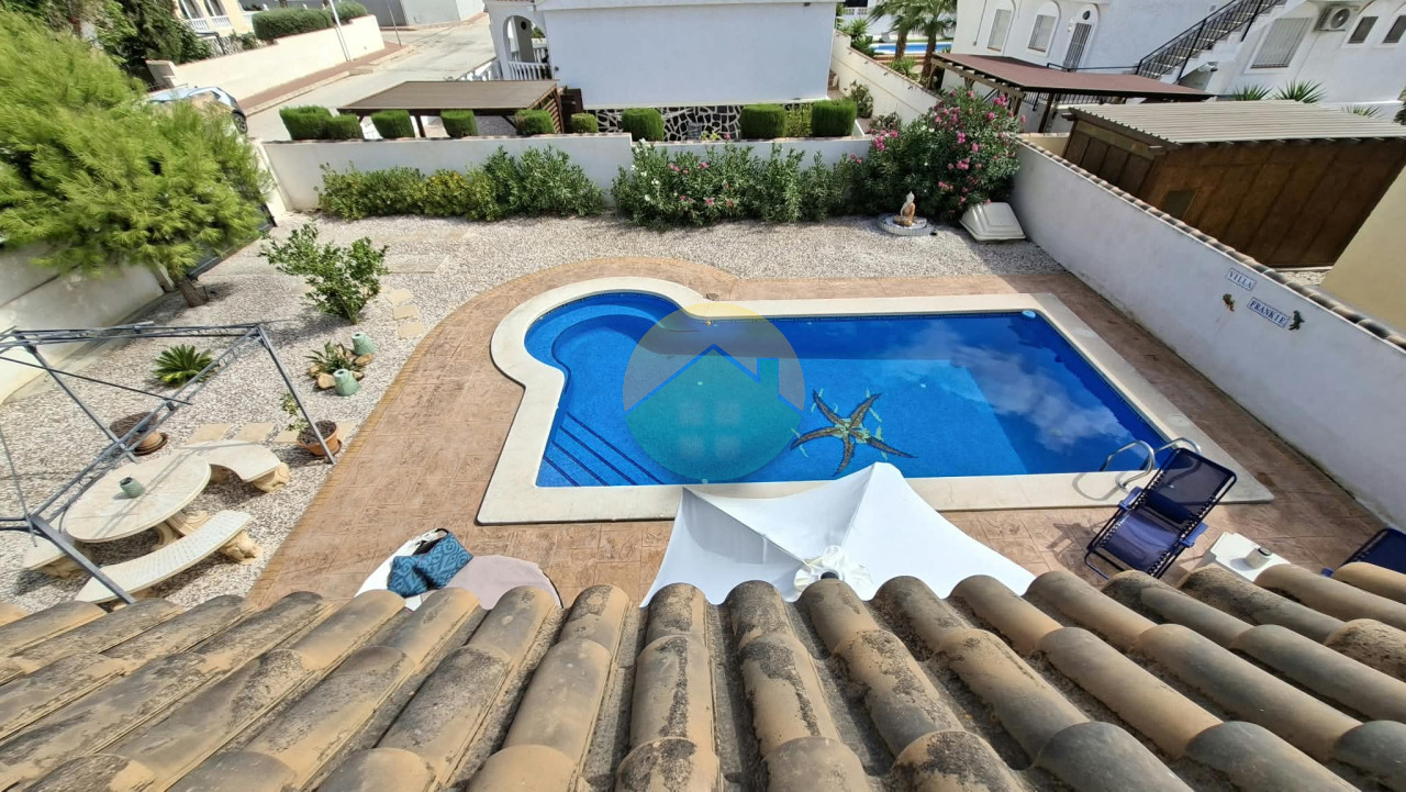 2 Bedroom Detached For sale