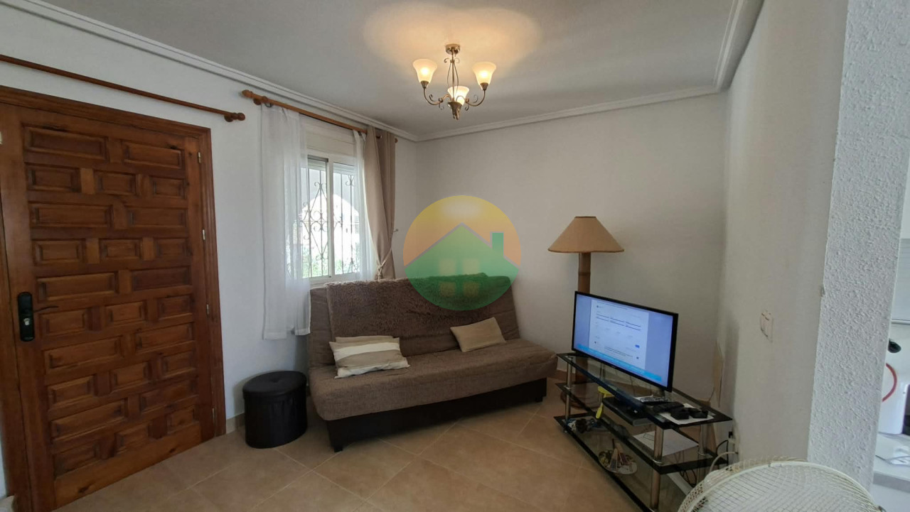 2 Bedroom Detached For sale