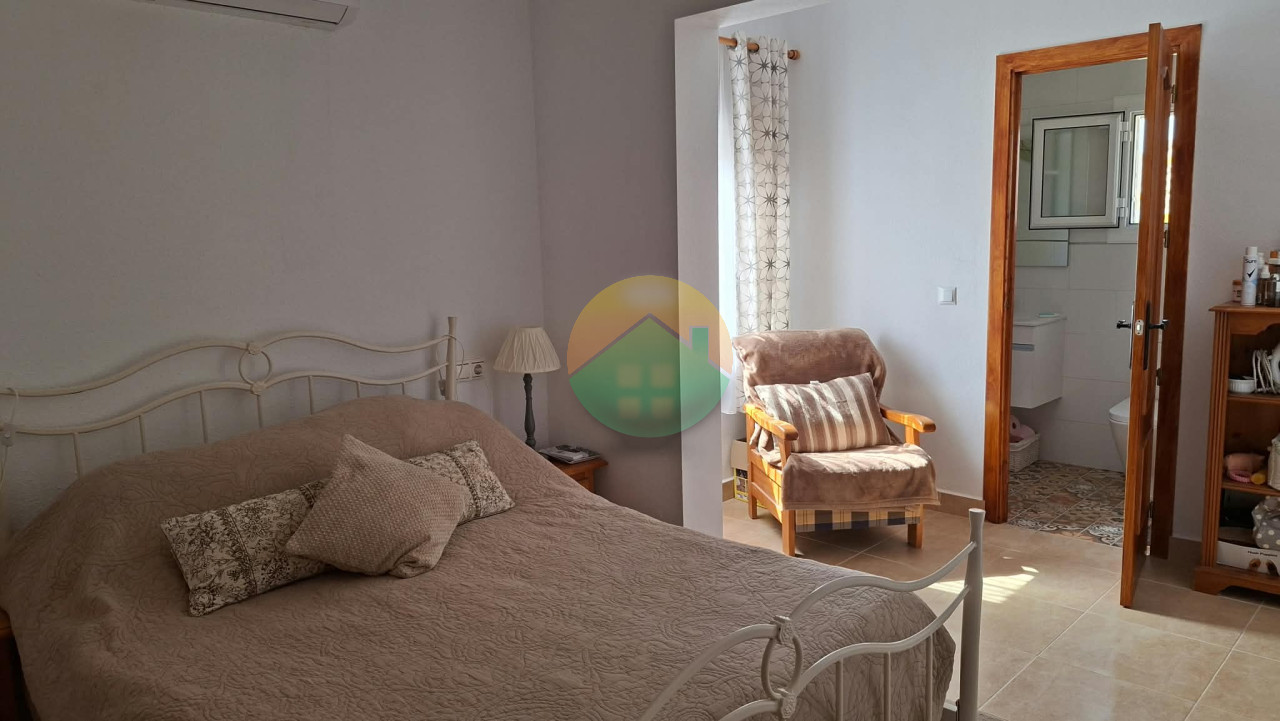 2 Bedroom Detached For sale