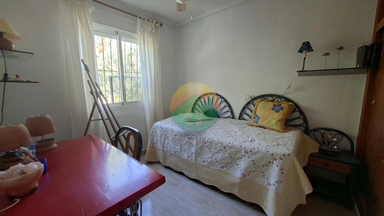 2 Bedroom Detached For sale
