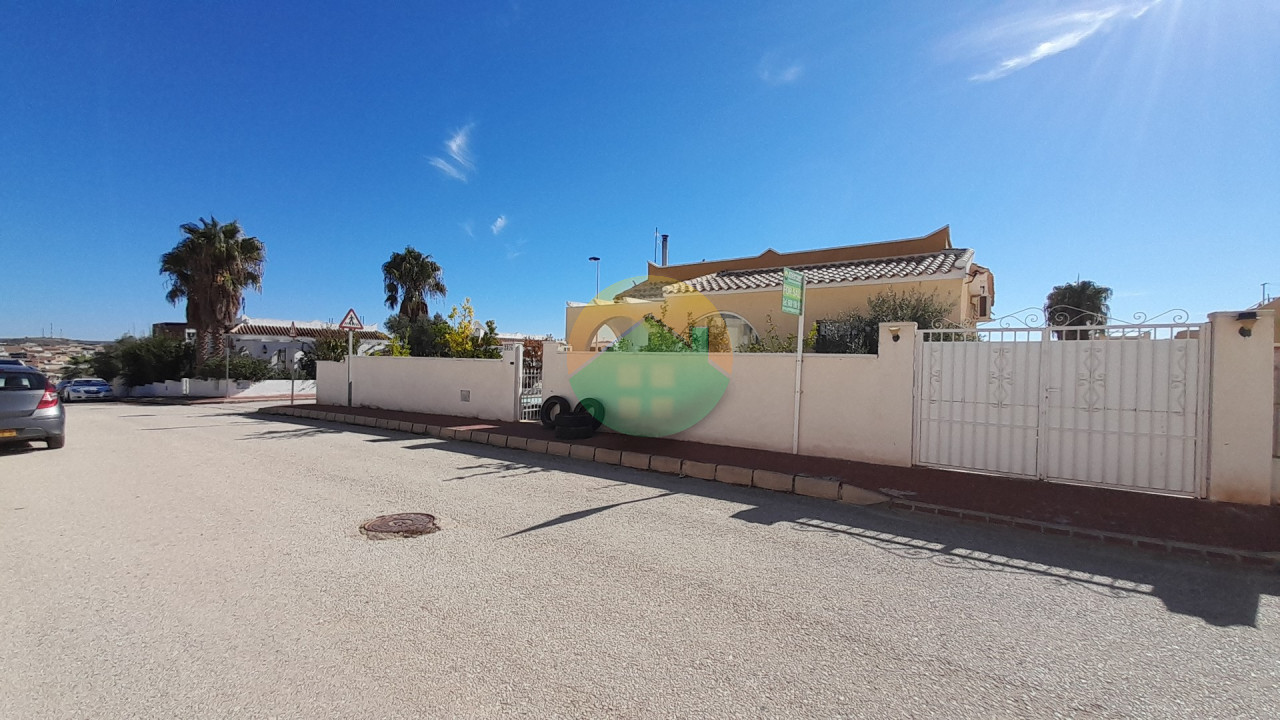 2 Bedroom Detached For sale