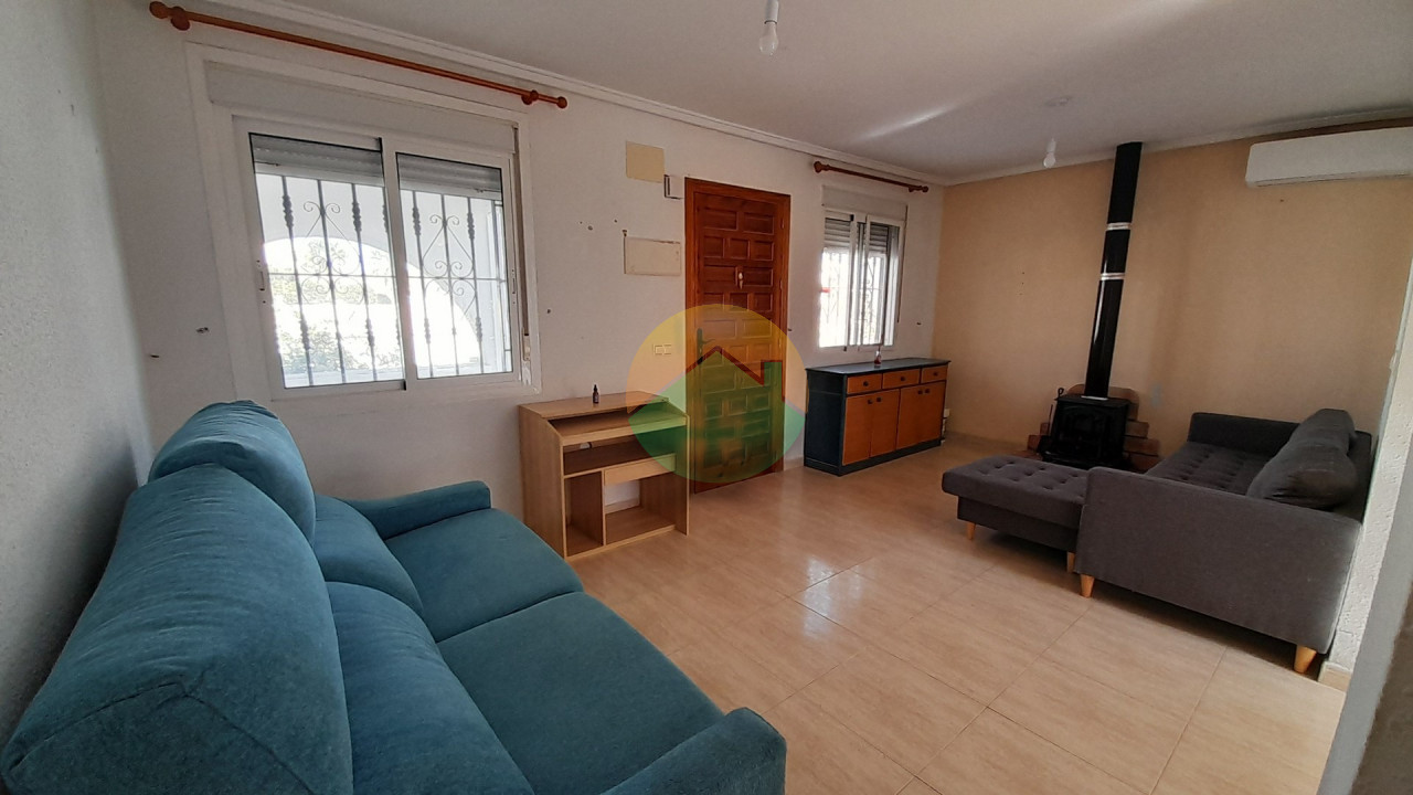 2 Bedroom Detached For sale
