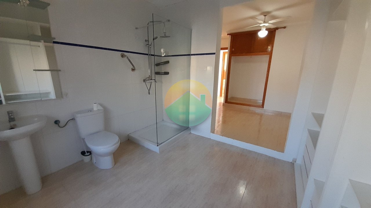 2 Bedroom Detached For sale