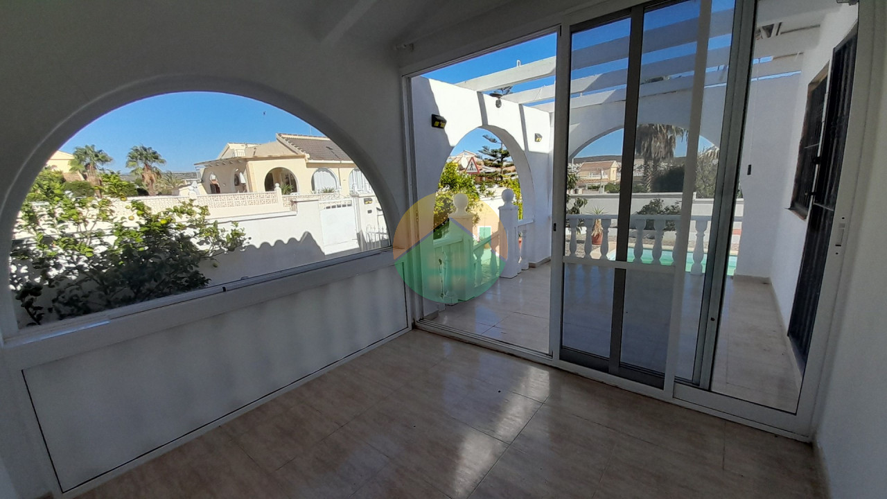 2 Bedroom Detached For sale