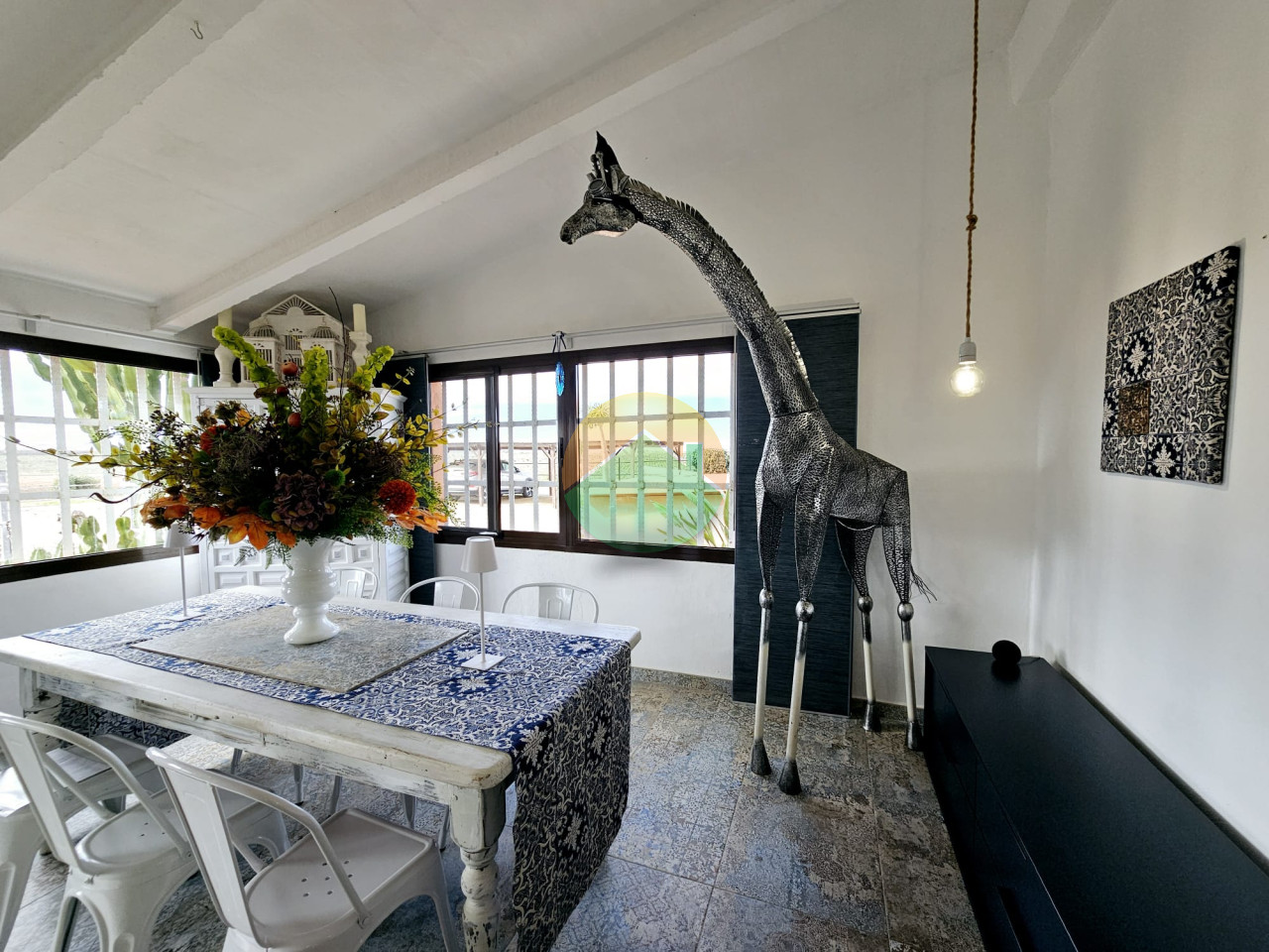 6 Bedroom Country House For Sale