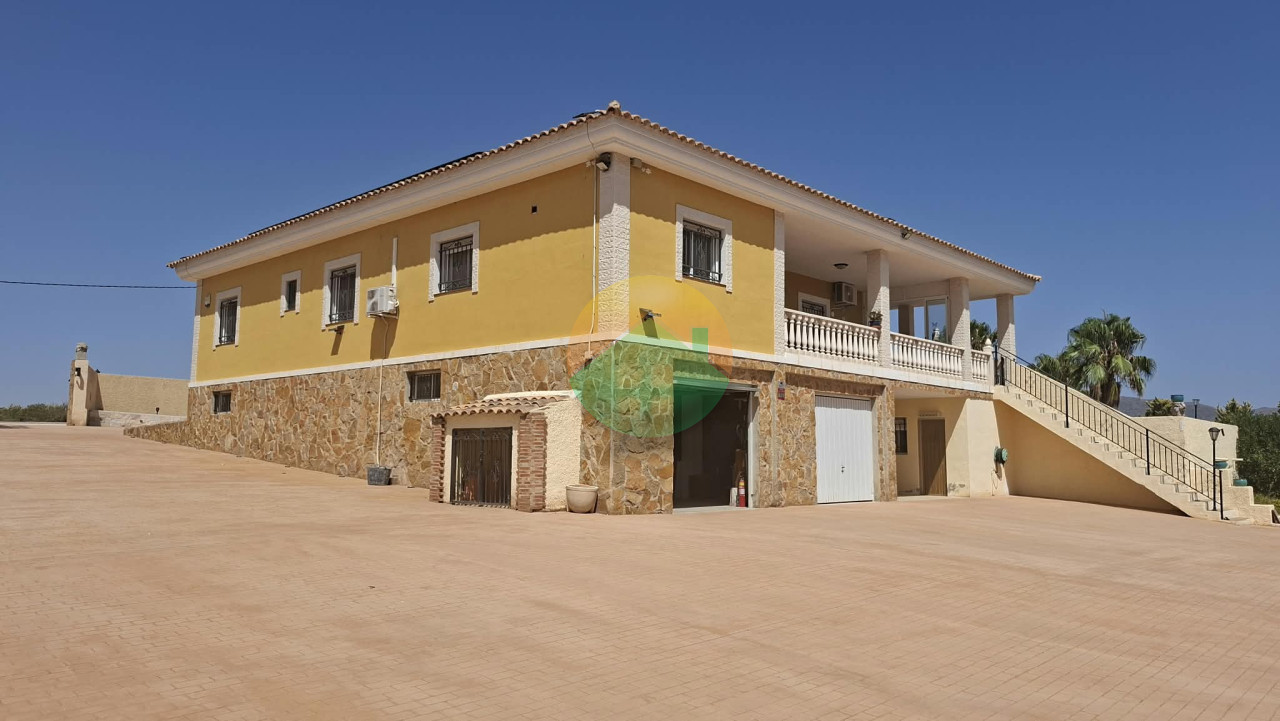 4 Bedroom Detached For Sale