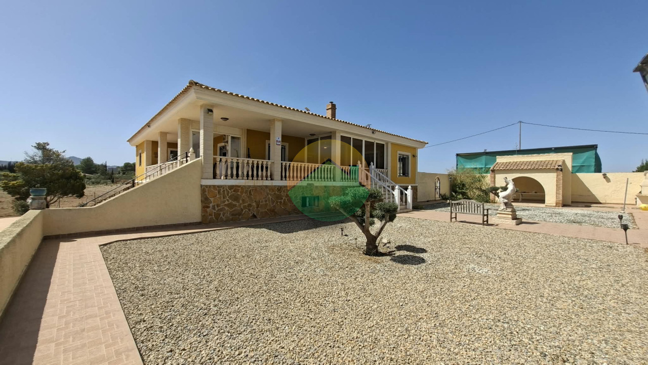 4 Bedroom Detached For Sale