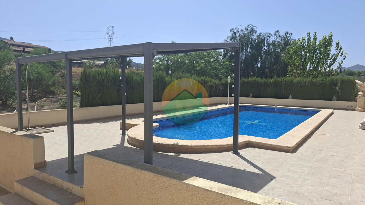 4 Bedroom Detached For Sale