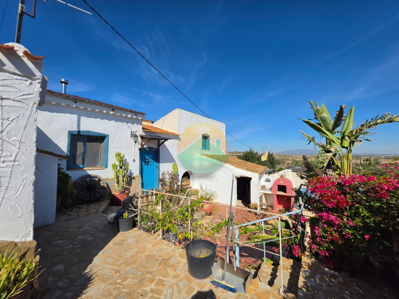 3 Bedroom Country House For Sale
