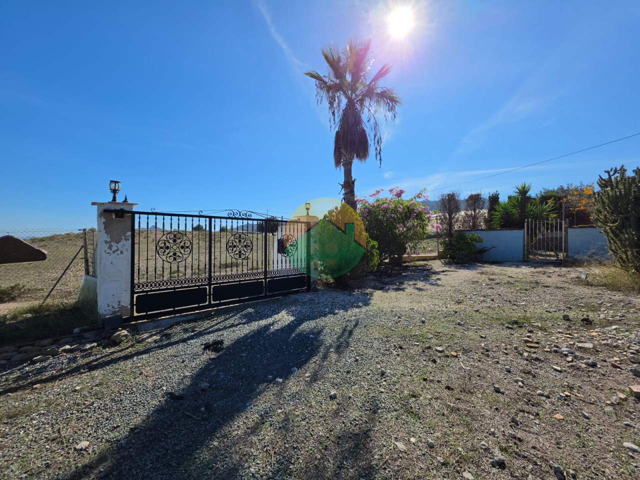 3 Bedroom Country House For Sale