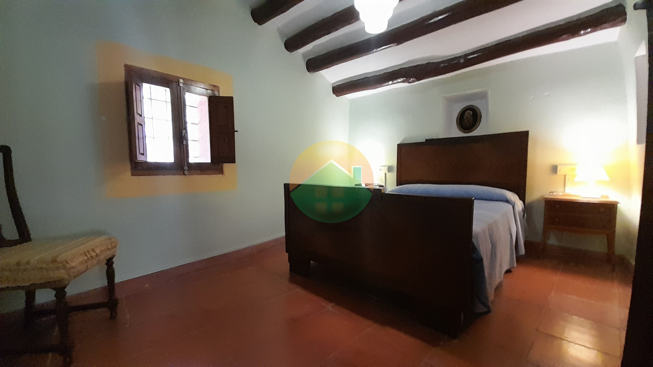 4 Bedroom Country house For Sale