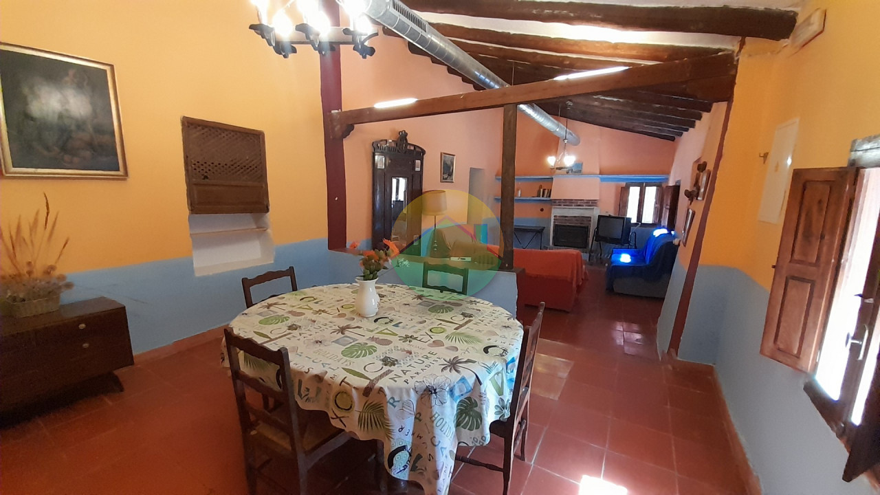 4 Bedroom Country house For Sale