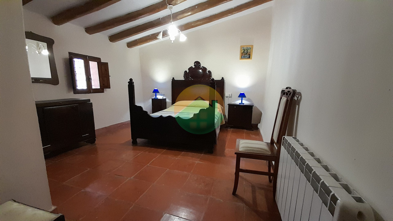 4 Bedroom Country house For Sale