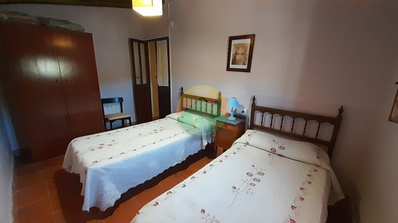 4 Bedroom Country house For Sale