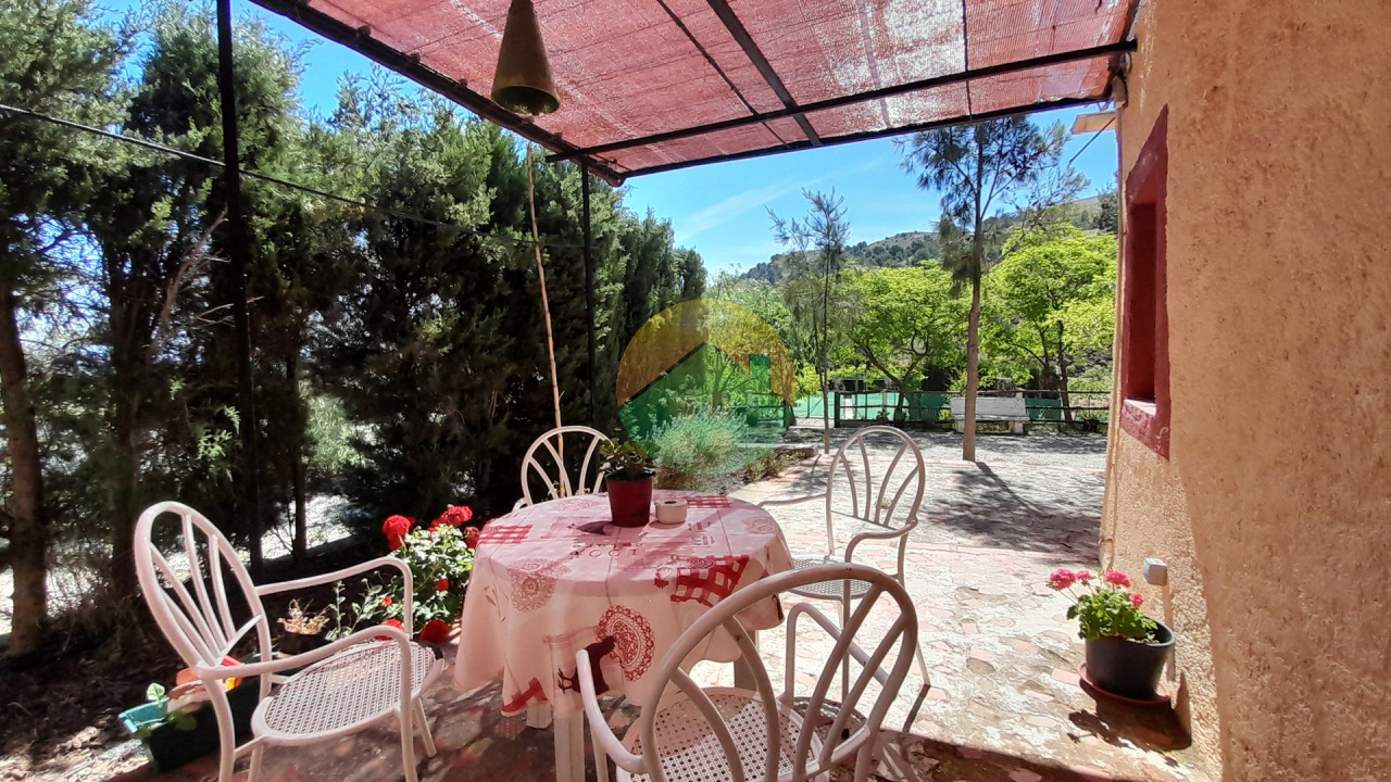 4 Bedroom Country house For Sale
