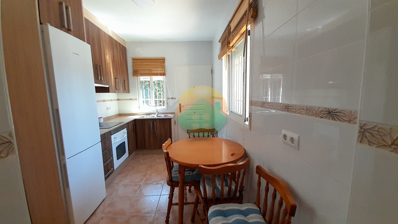 3 Bedroom Country House For Sale