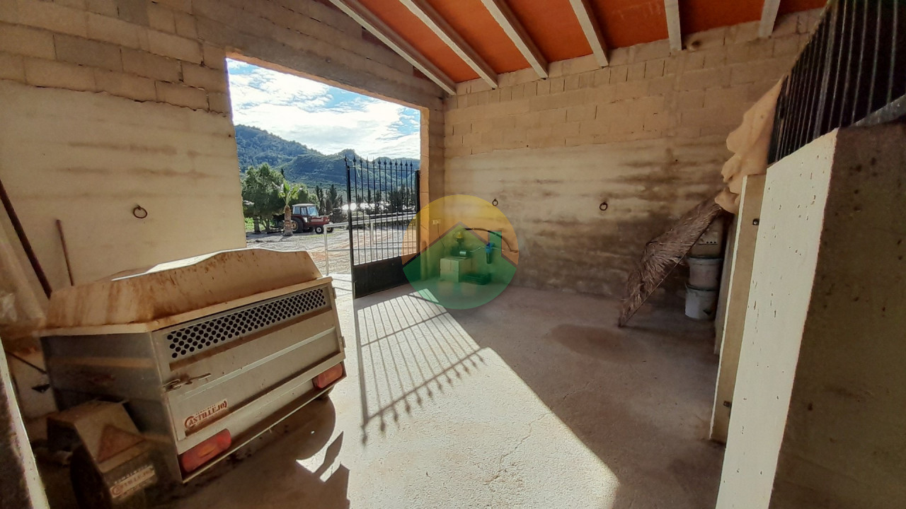 4 Bedroom Country house For Sale