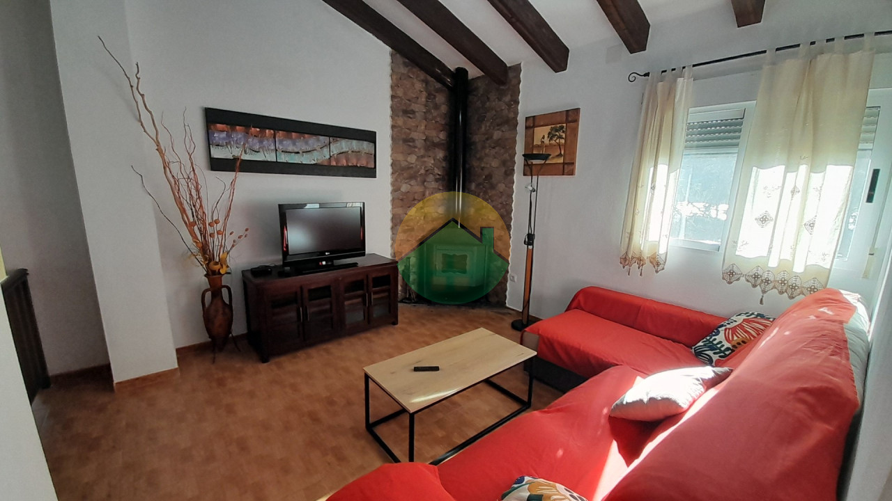 4 Bedroom Country house For Sale