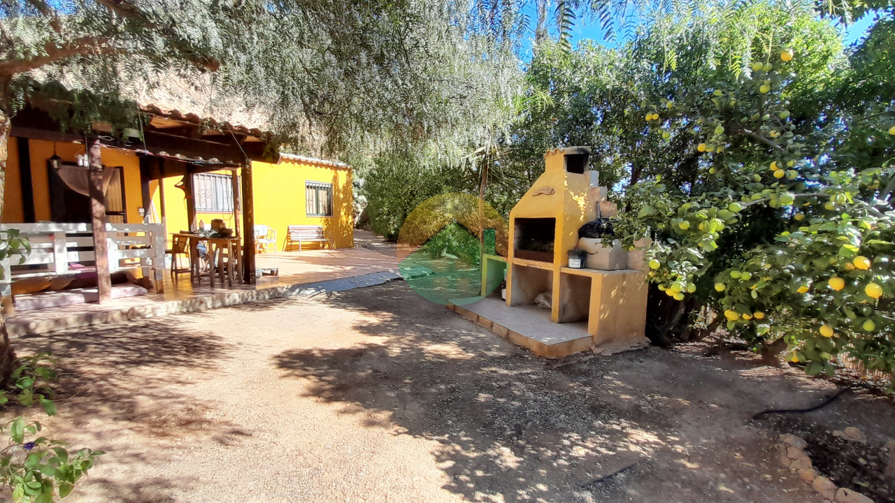 2 Bedroom Country house For Sale