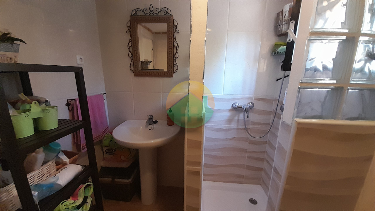 2 Bedroom Country house For Sale