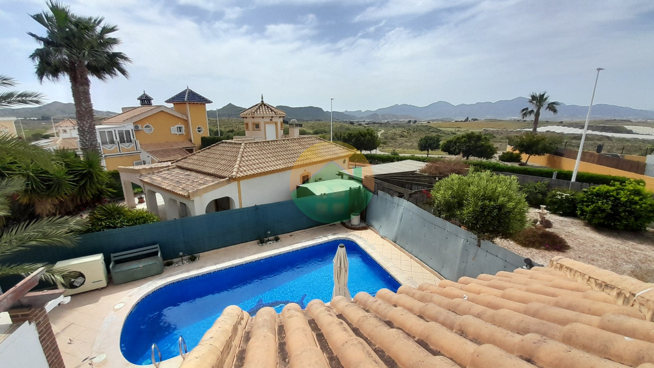 2 Bedroom Detached For sale