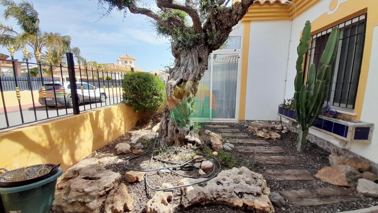 2 Bedroom Detached For sale