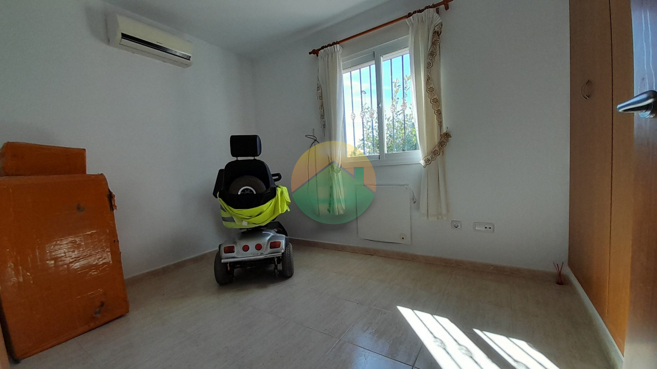 3 Bedroom Detached For Sale