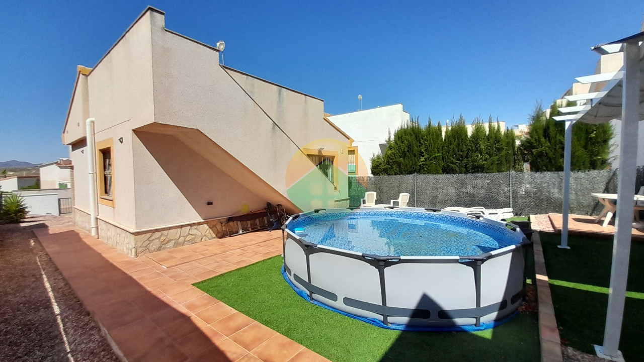 2 Bedroom Detached For Sale