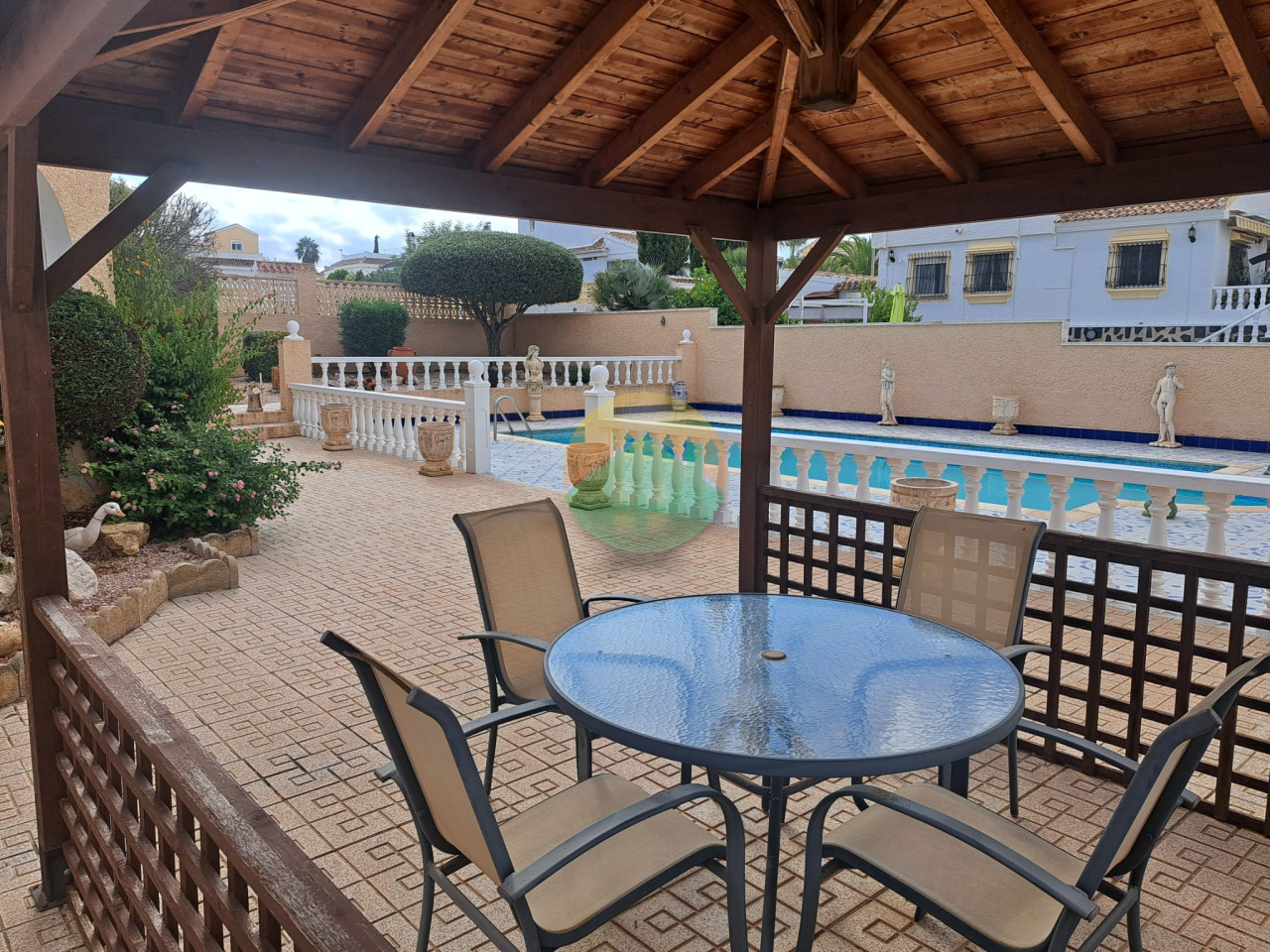 3 Bedroom Detached For Sale