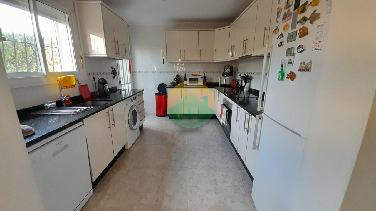 3 Bedroom Detached For Sale