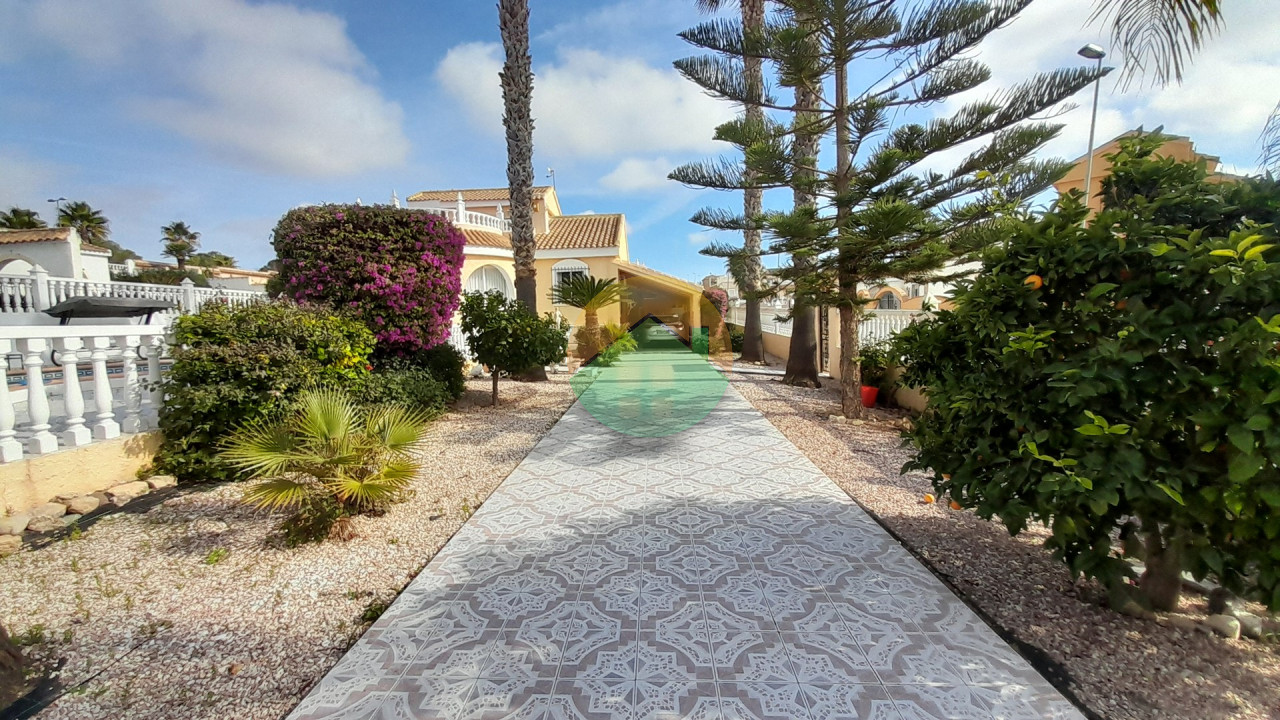 3 Bedroom Detached For Sale