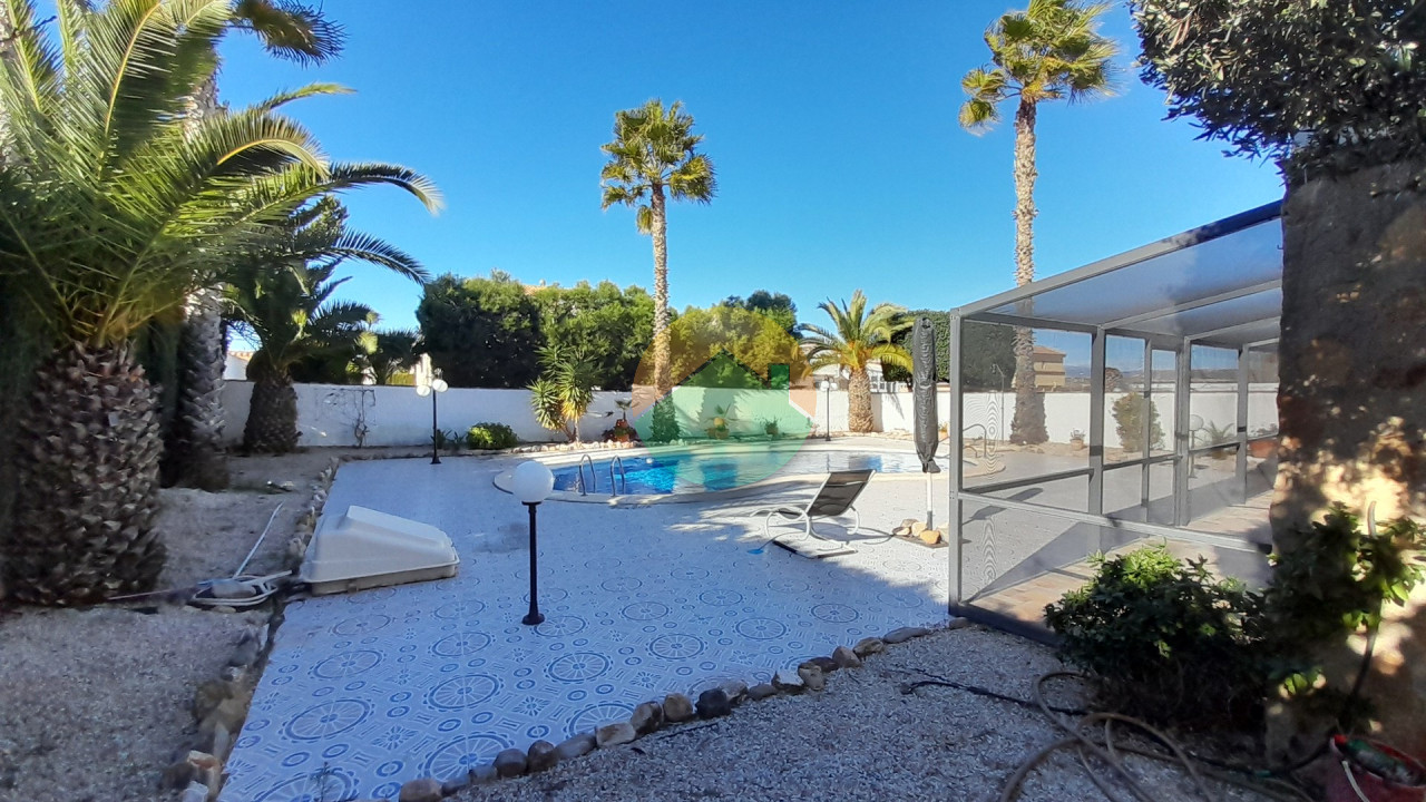 4 Bedroom Detached For Sale