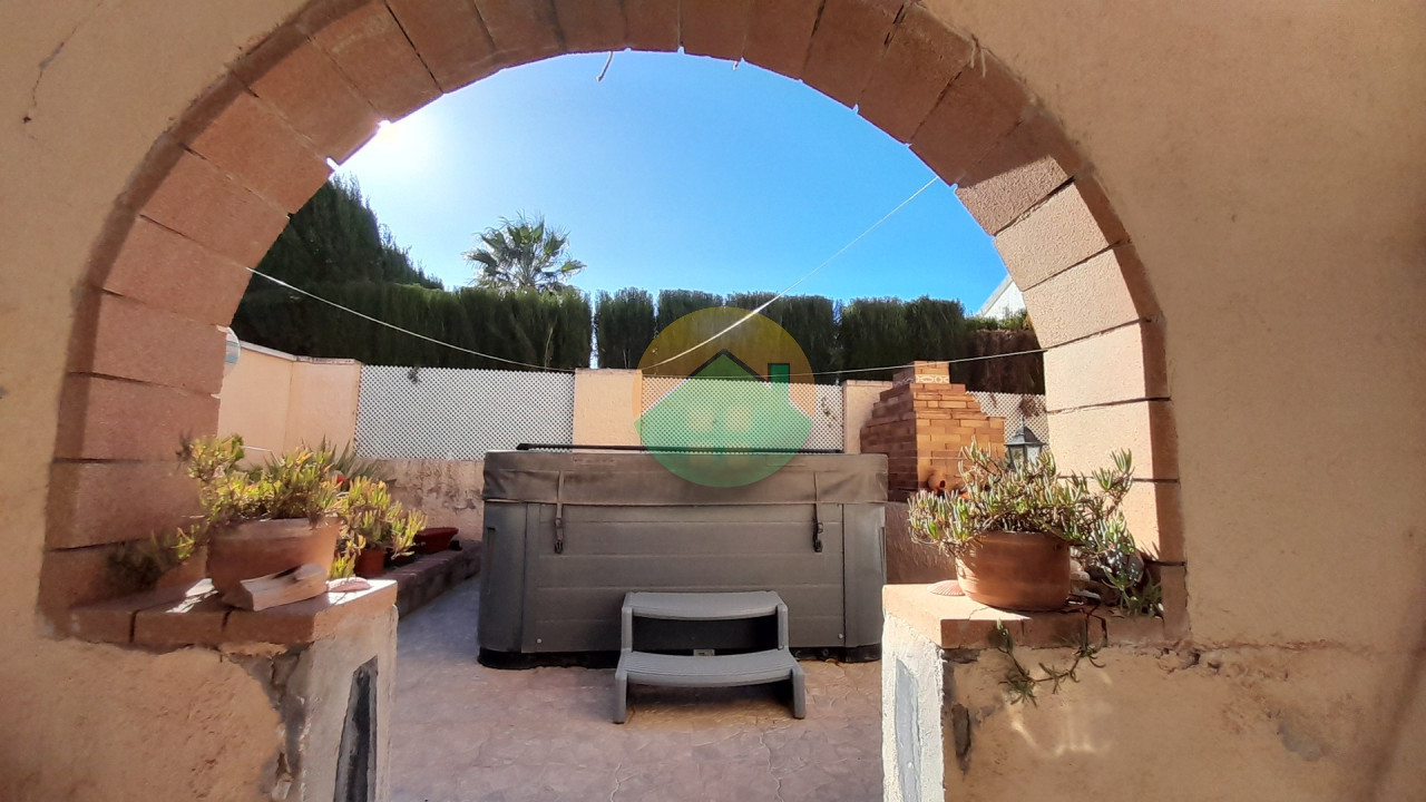 3 Bedroom Detached For Sale