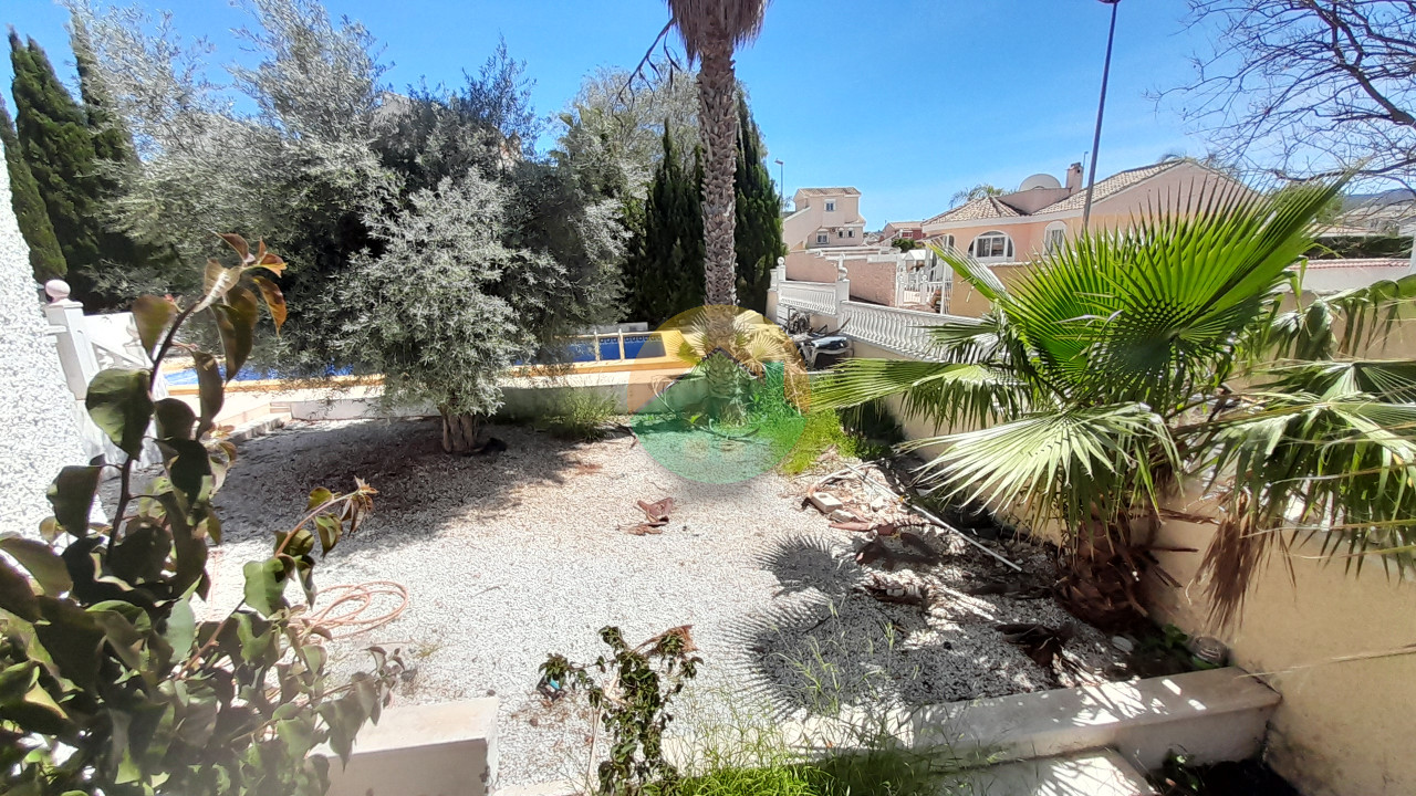 2 Bedroom Detached For sale