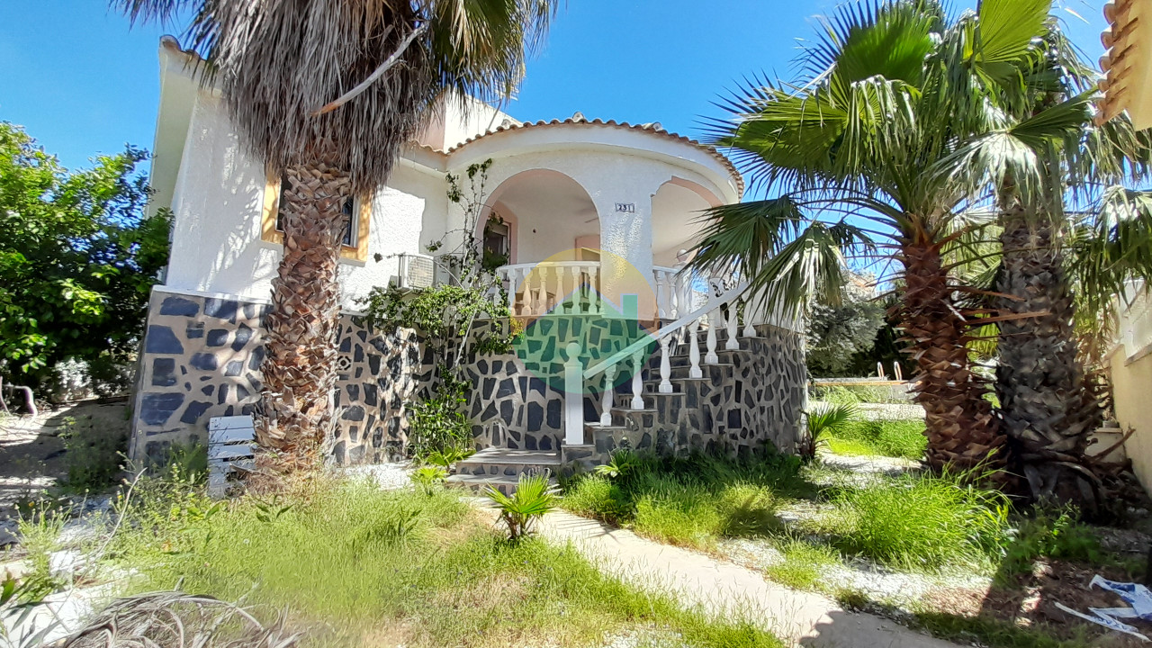 2 Bedroom Detached For sale